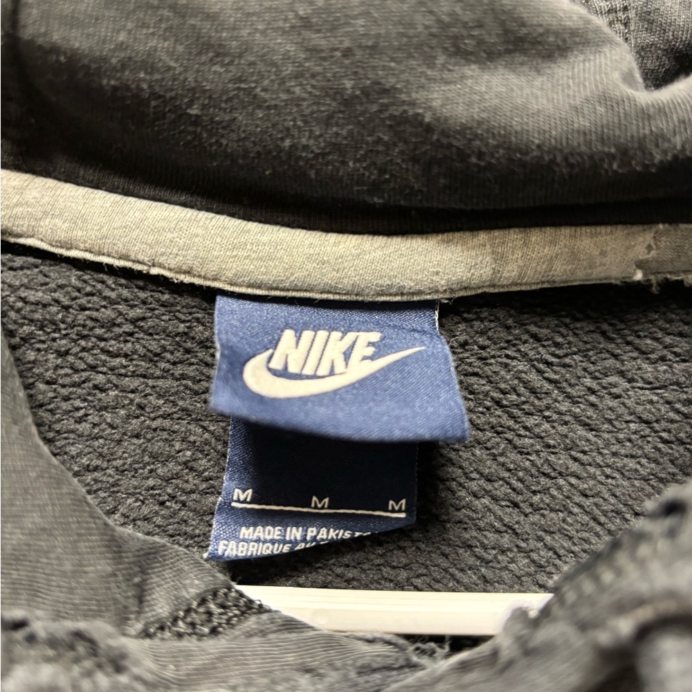 Nike Men's Hoodie in Black with White Logo - Picture 3 of 4